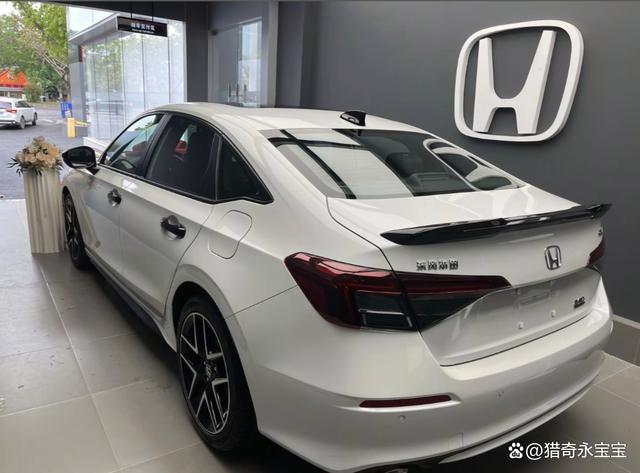 为什么都买思域不买型格？两者有什么不一样的地方？-有驾
